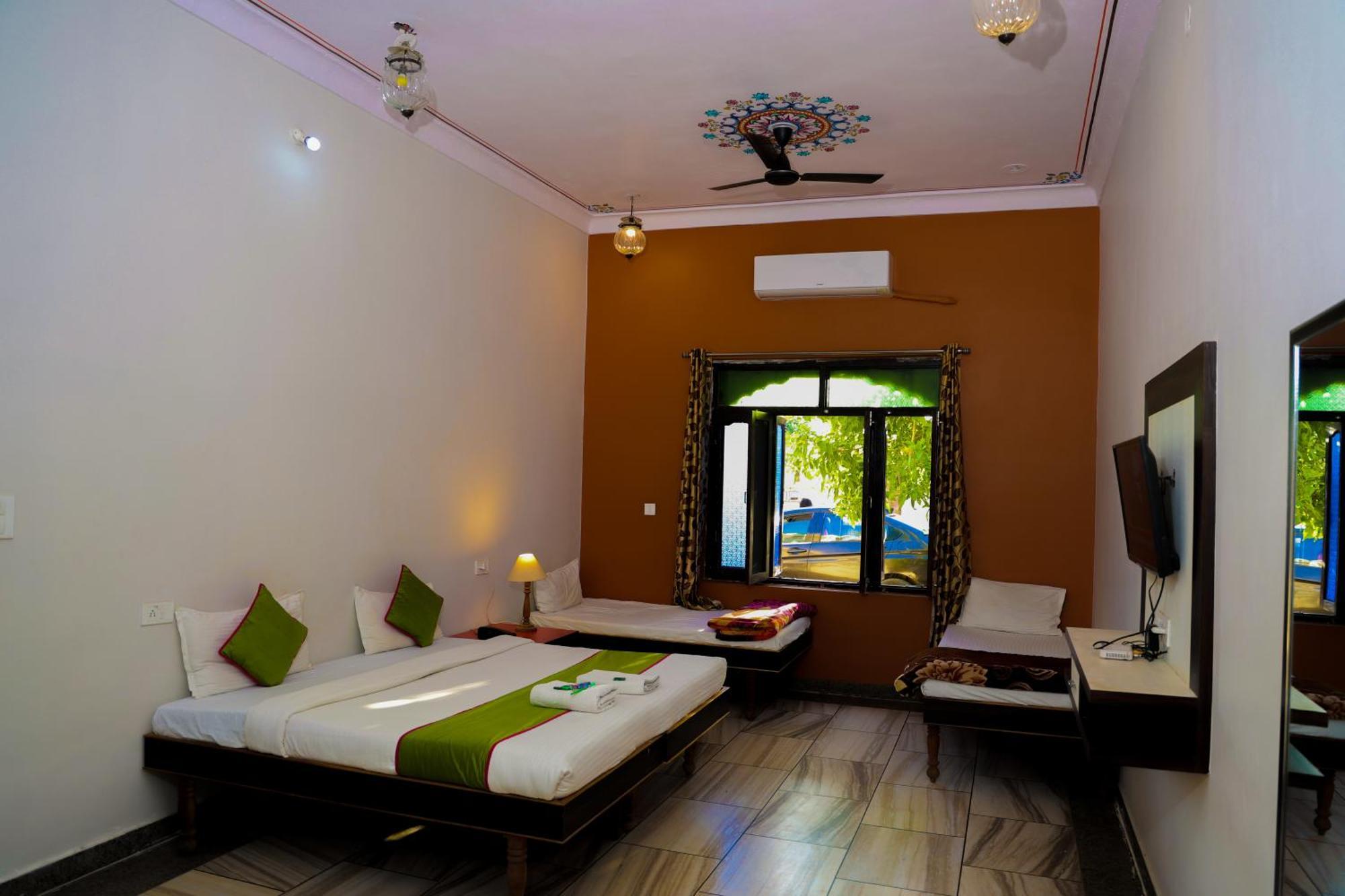 Hotel Mewad Haveli Пушкар Екстер'єр фото