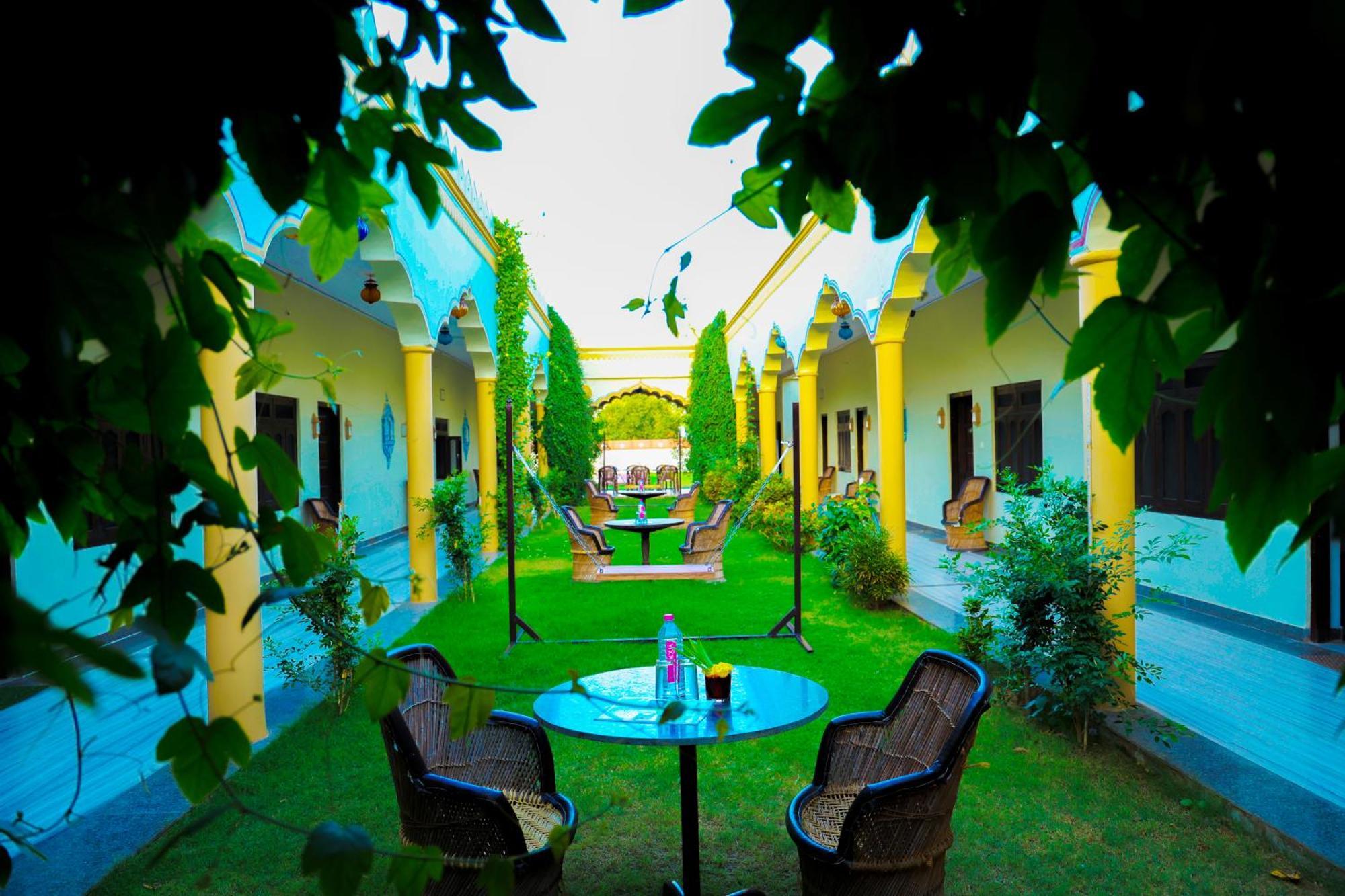 Hotel Mewad Haveli Пушкар Екстер'єр фото