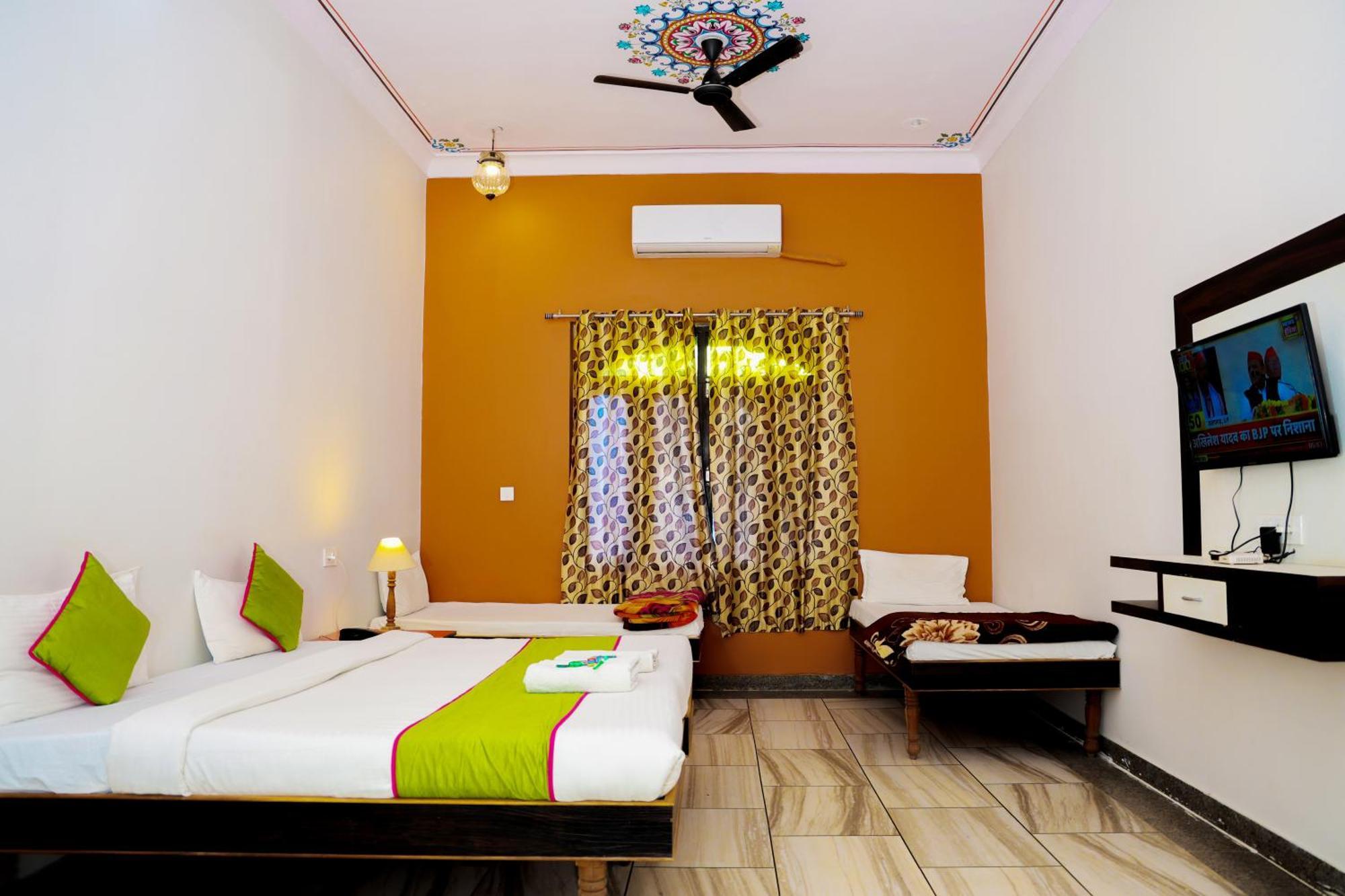 Hotel Mewad Haveli Пушкар Екстер'єр фото