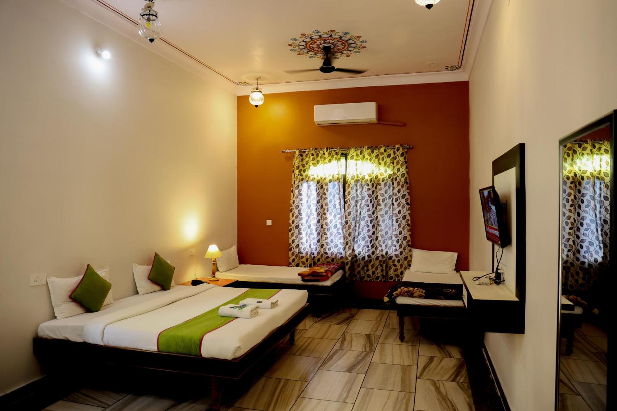 Hotel Mewad Haveli Пушкар Екстер'єр фото