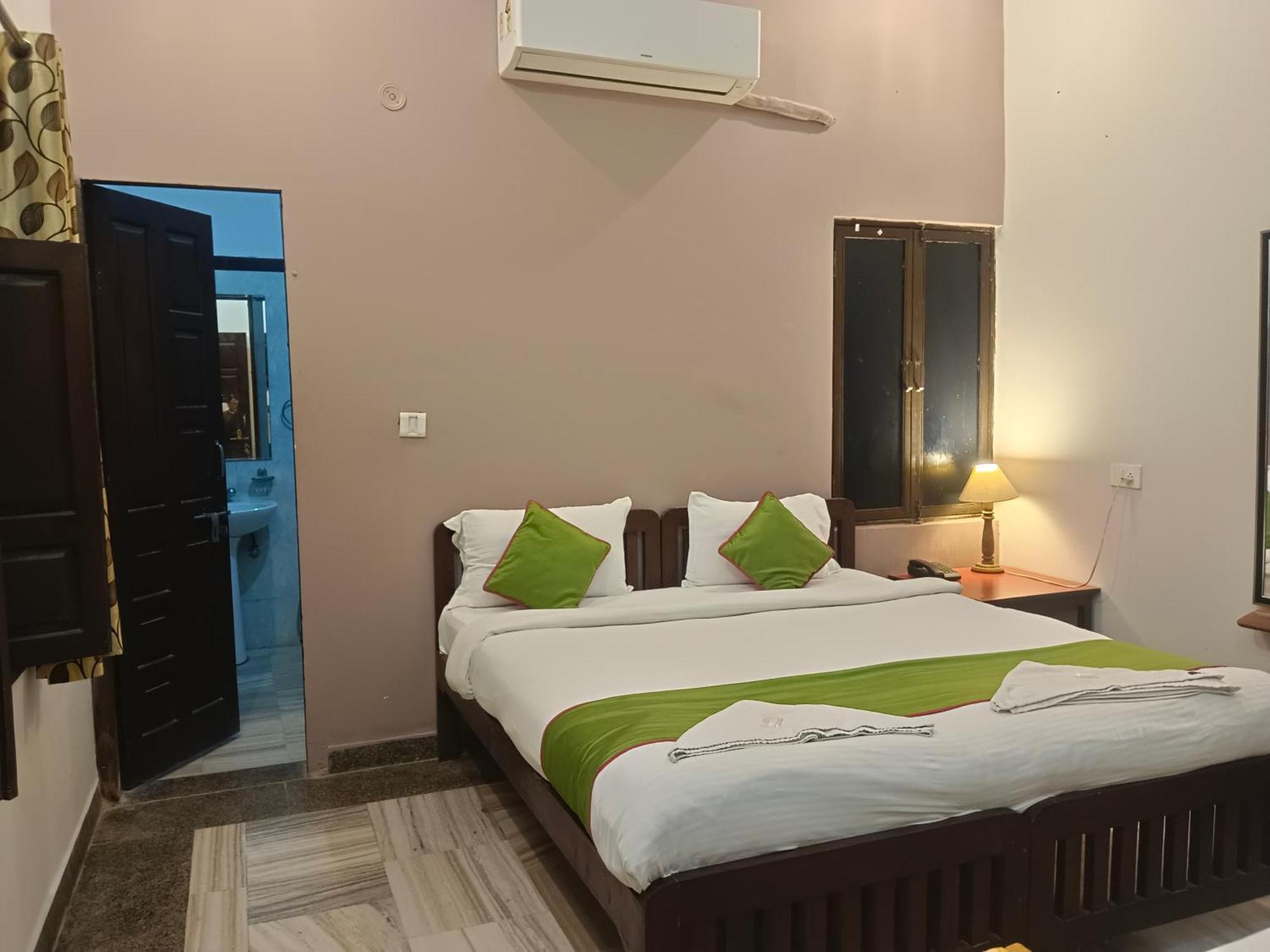 Hotel Mewad Haveli Пушкар Екстер'єр фото