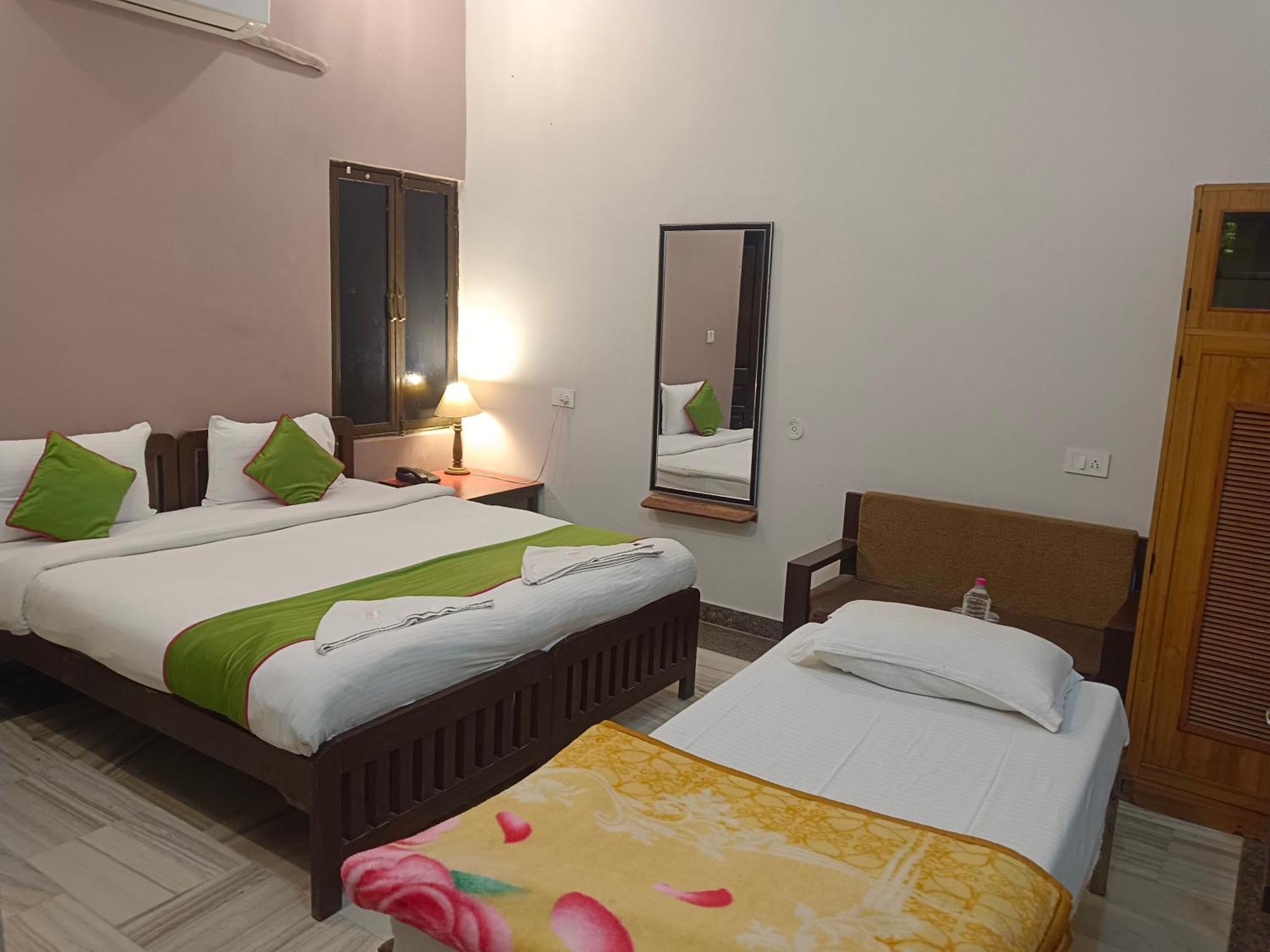 Hotel Mewad Haveli Пушкар Екстер'єр фото