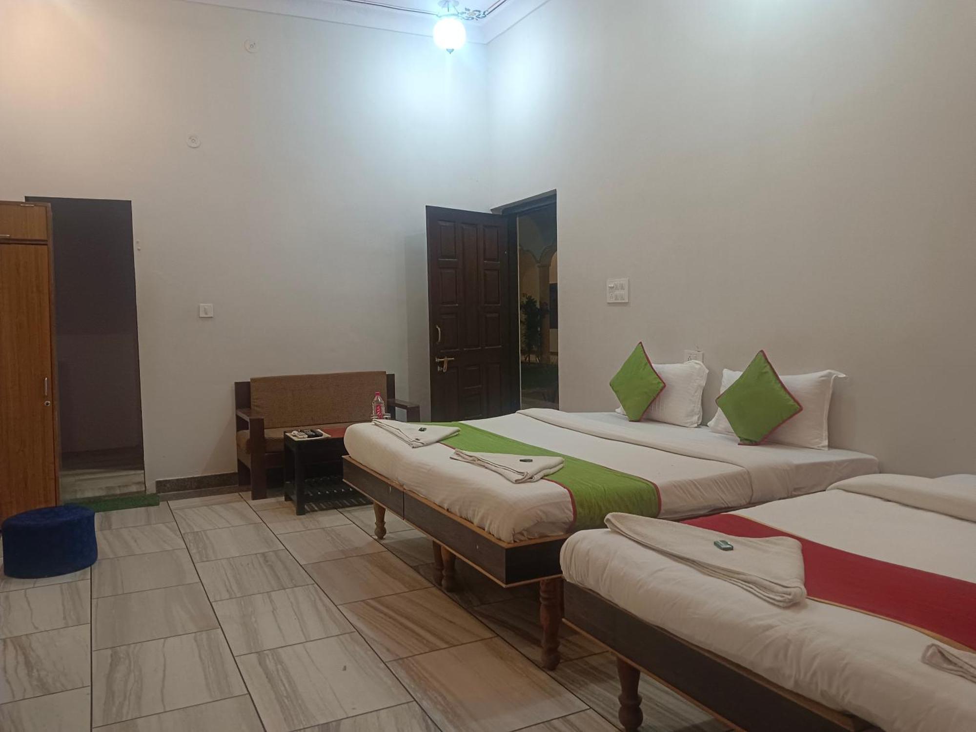 Hotel Mewad Haveli Пушкар Екстер'єр фото
