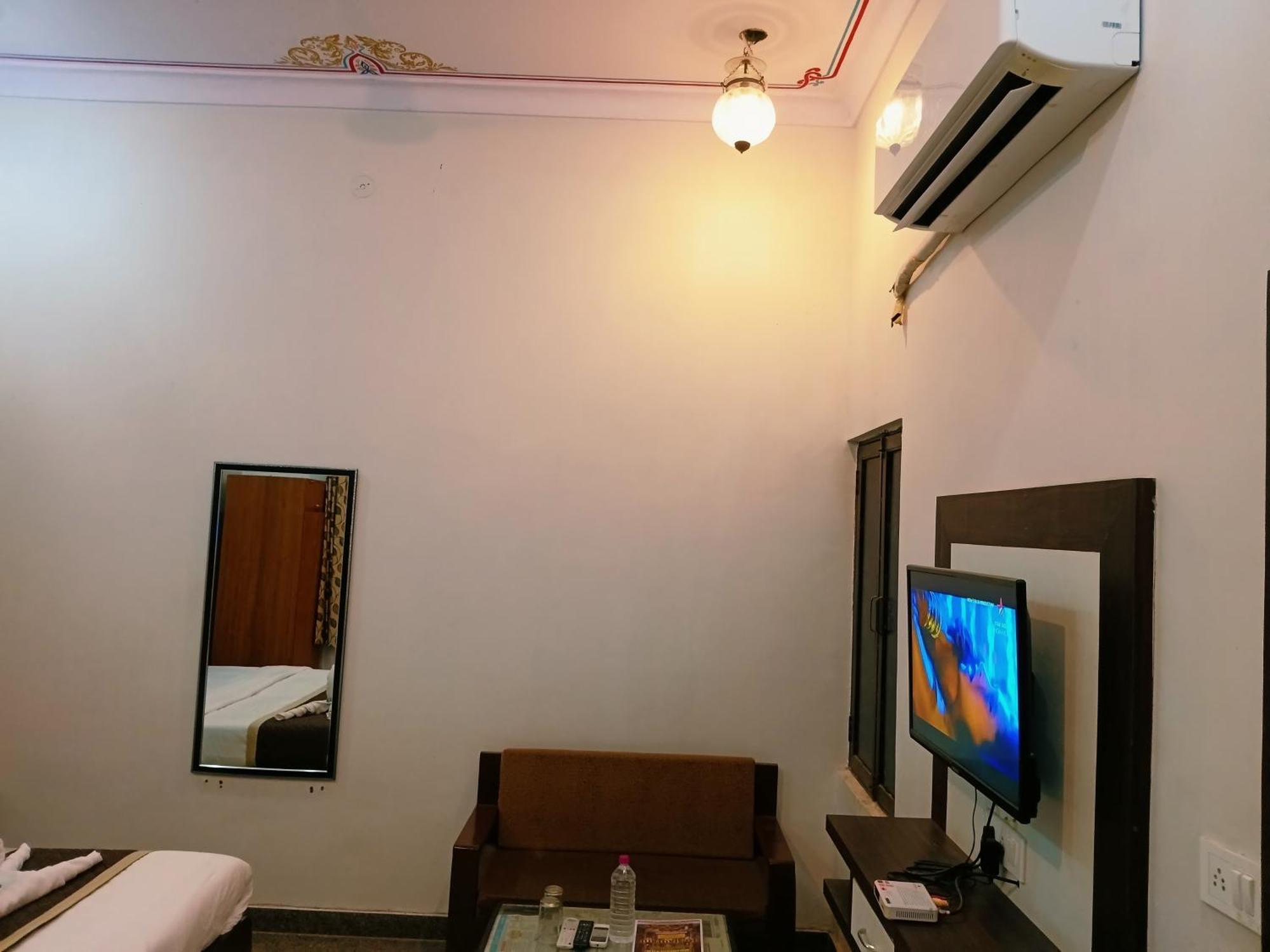 Hotel Mewad Haveli Пушкар Екстер'єр фото