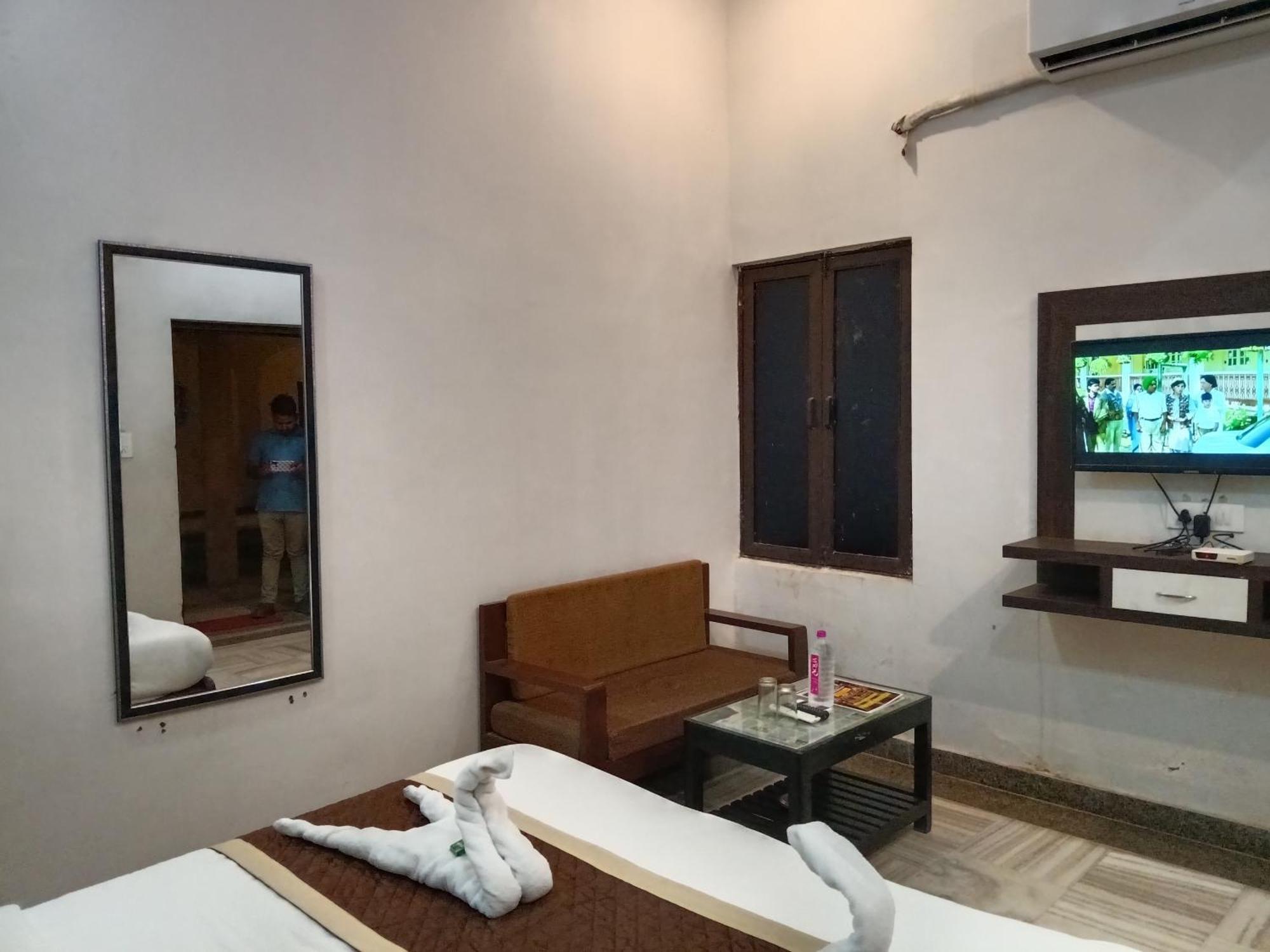 Hotel Mewad Haveli Пушкар Екстер'єр фото