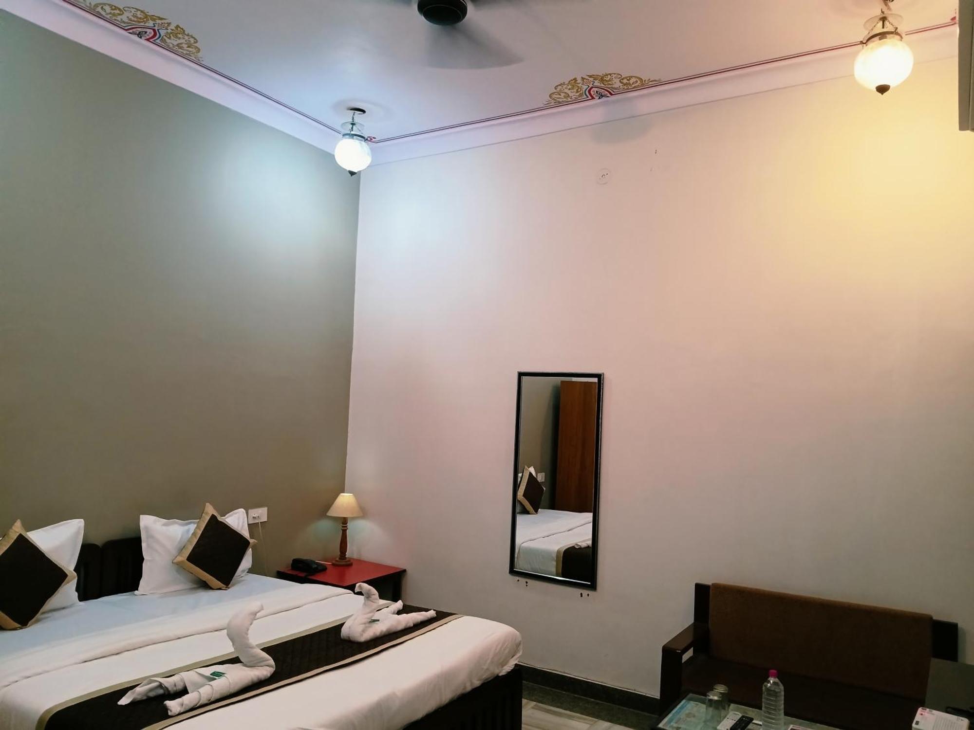 Hotel Mewad Haveli Пушкар Екстер'єр фото